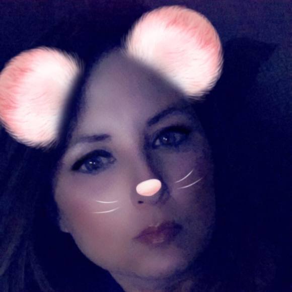 Meet your Posher, Lisa - Picture 1 of 1